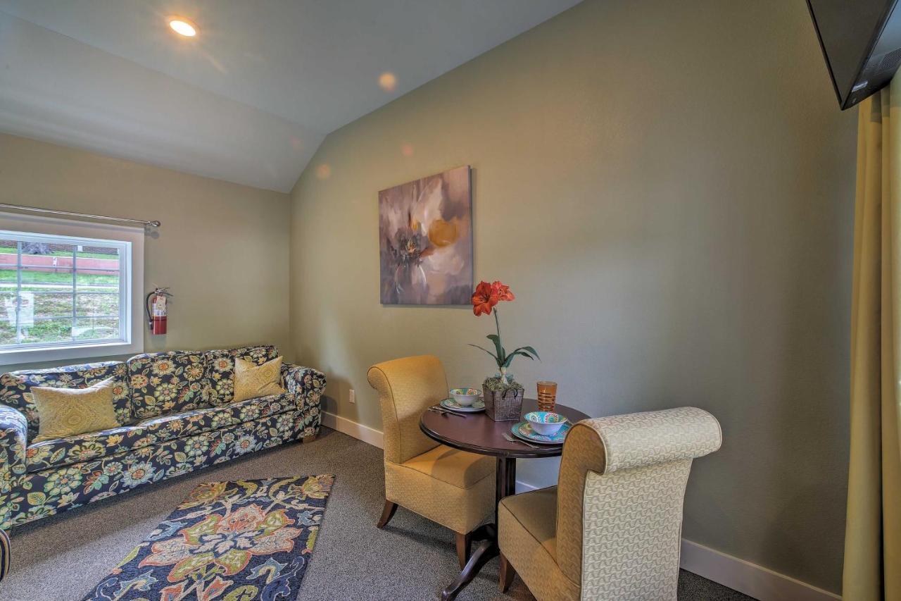 Downtown Branson Cottage With Pool Access! ภายนอก รูปภาพ