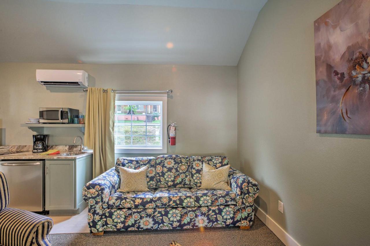 Downtown Branson Cottage With Pool Access! ภายนอก รูปภาพ