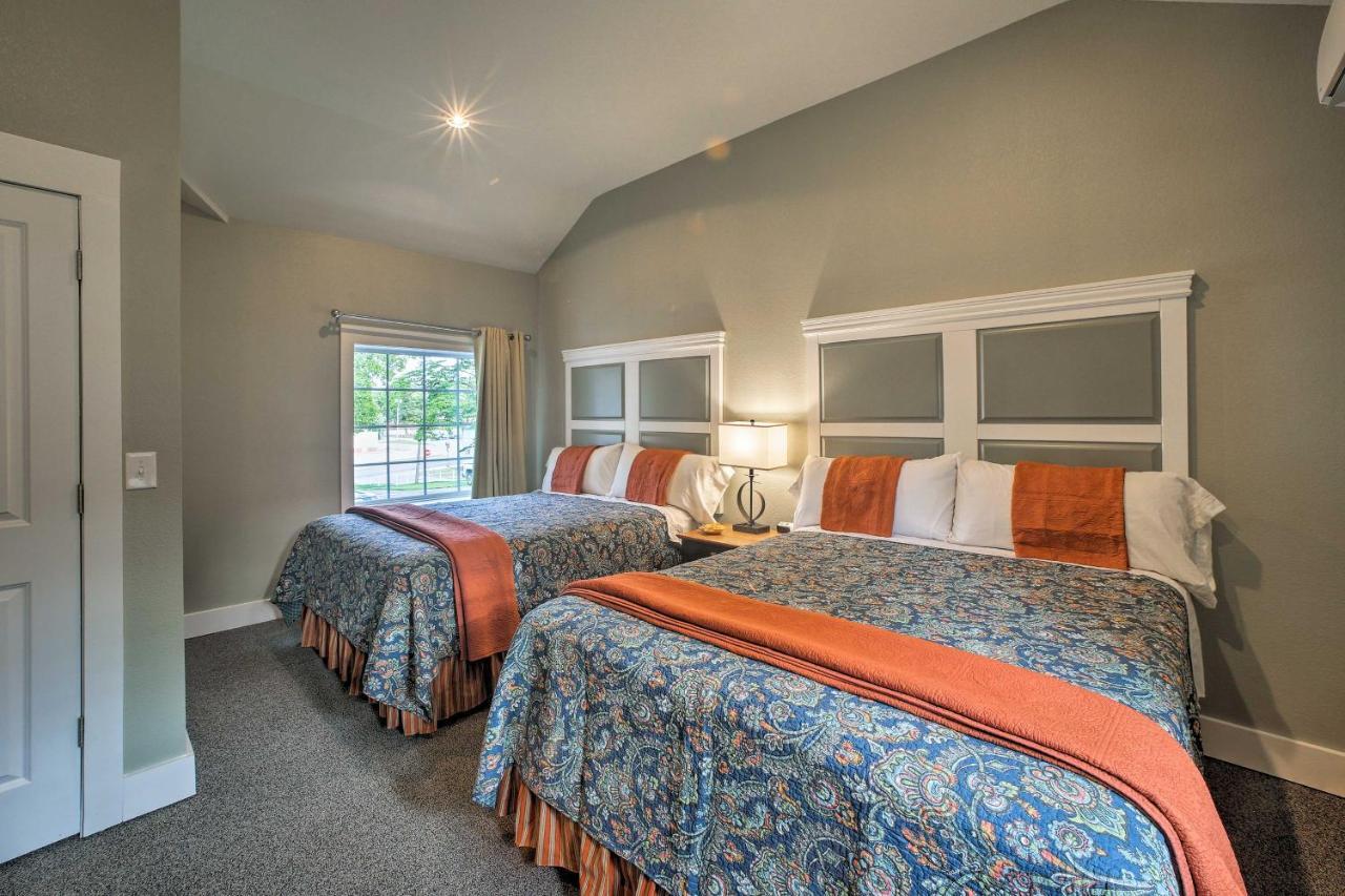 Downtown Branson Cottage With Pool Access! ภายนอก รูปภาพ