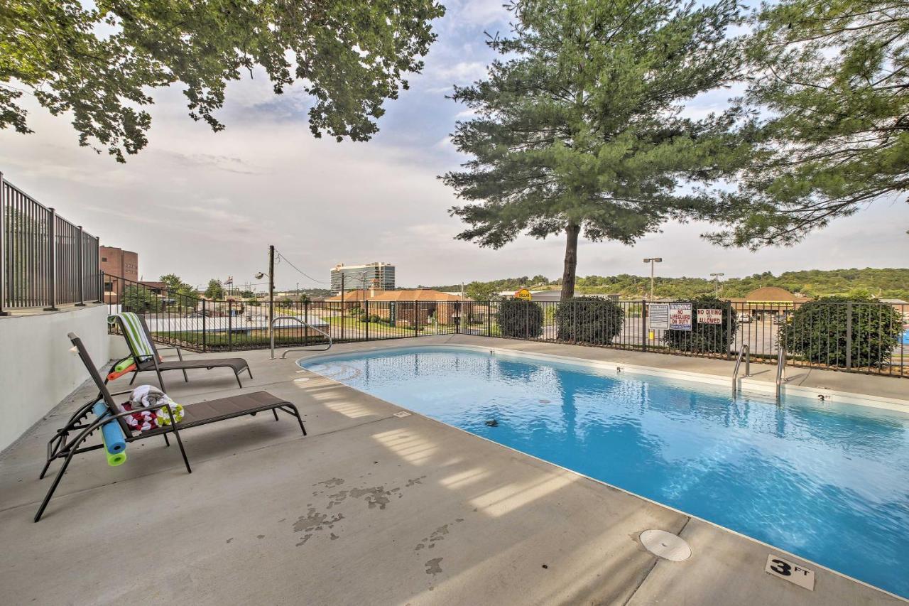 Downtown Branson Cottage With Pool Access! ภายนอก รูปภาพ