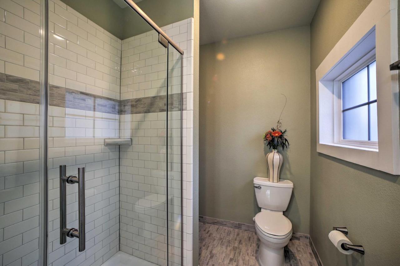 Downtown Branson Cottage With Pool Access! ภายนอก รูปภาพ